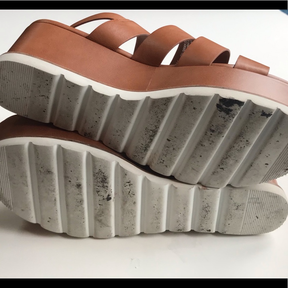 Platform Sandals - Picture 4 of 4